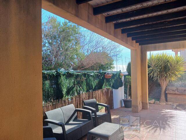 Villa Elefante: Villa for Sale in La Alfoquia, Almería