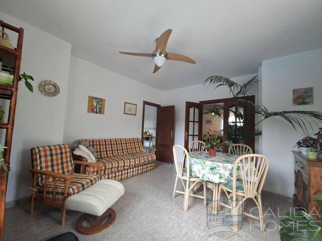Villa Viola: Villa for Sale in Arboleas, Almería