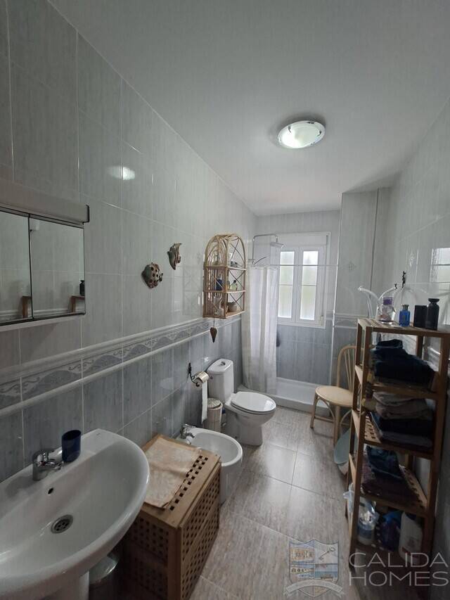 Villa Viola: Villa for Sale in Arboleas, Almería