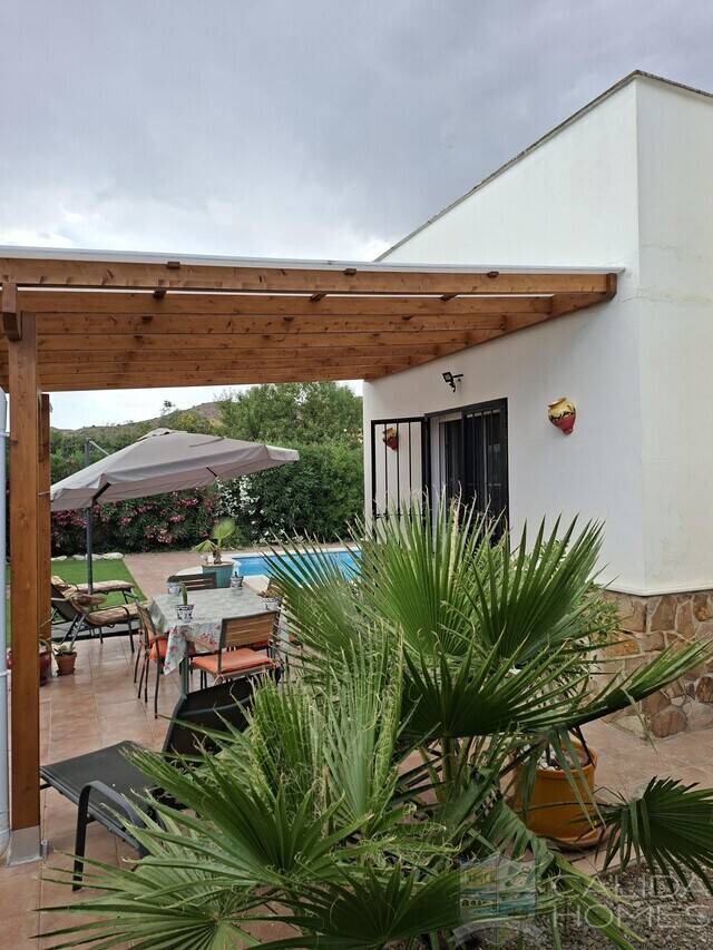 Villa Viola: Villa for Sale in Arboleas, Almería