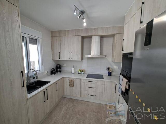 Villa Marshy: Villa for Sale in Arboleas, Almería