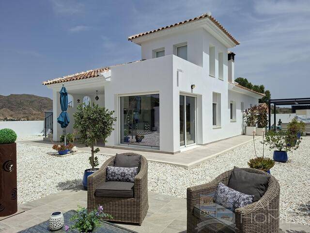 Villa Marshy: Villa for Sale in Arboleas, Almería