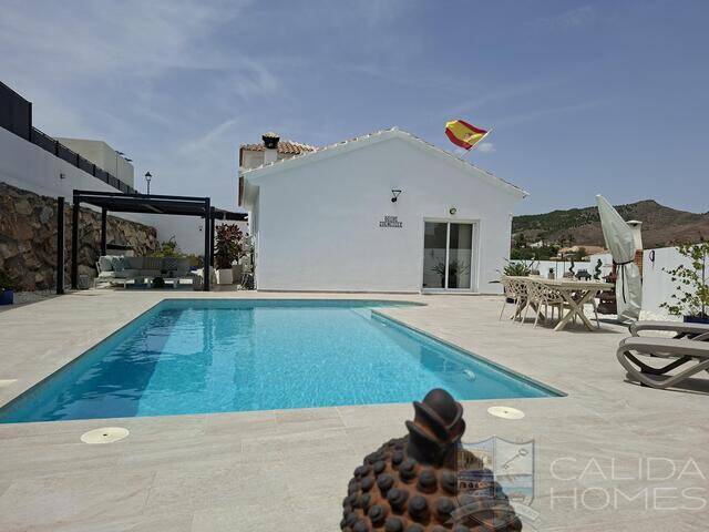 Villa Marshy: Villa for Sale in Arboleas, Almería
