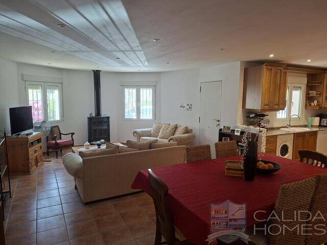 Villa Solare: Villa for Sale in Huercal-Overa, Almería Villa Solare: Villa for Sale in Huercal-Overa, Almería