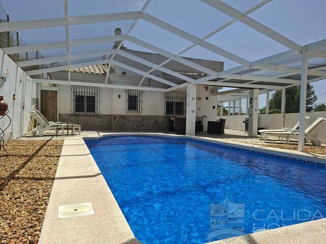 Villa Solare: Villa for Sale in Huercal-Overa, Almería Villa Solare: Villa for Sale in Huercal-Overa, Almería