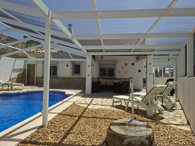 Villa Solare: Villa for Sale in Huercal-Overa, Almería Villa Solare: Villa for Sale in Huercal-Overa, Almería
