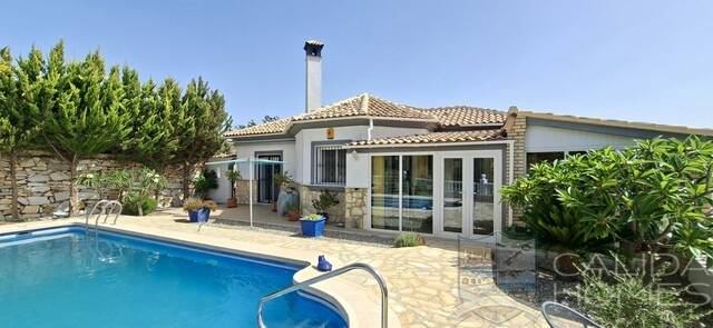 Villa Sable: Villa for Sale in Arboleas, Almería