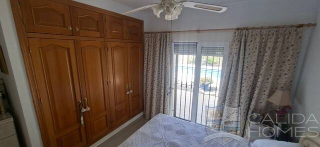 Villa Sable: Villa for Sale in Arboleas, Almería