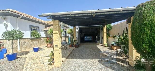 Villa Sable: Villa for Sale in Arboleas, Almería