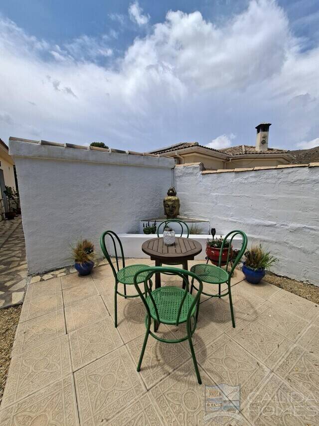 Villa de Luces: Villa for Sale in Arboleas, Almería