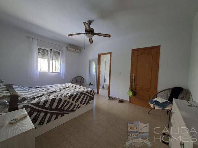 Villa Lua: Villa for Sale in Arboleas, Almería