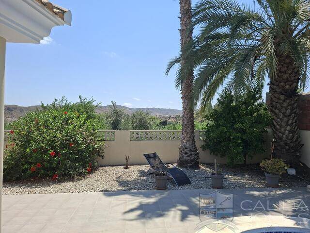 Villa Lua: Villa for Sale in Arboleas, Almería