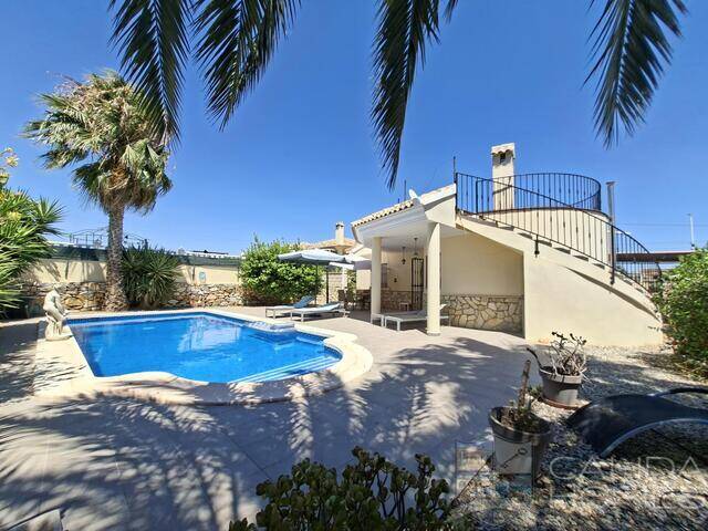 Villa Lua: Villa for Sale in Arboleas, Almería