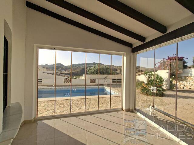 Villa Sierra: Villa for Sale in Arboleas, Almería Villa Sierra: Villa for Sale in Arboleas, Almería