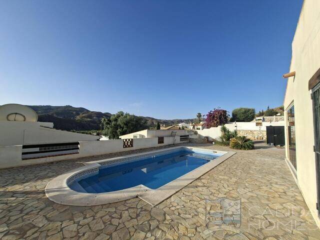 Villa Sierra: Villa for Sale in Arboleas, Almería Villa Sierra: Villa for Sale in Arboleas, Almería
