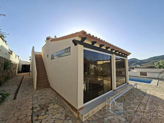 Villa Sierra: Villa for Sale in Arboleas, Almería Villa Sierra: Villa for Sale in Arboleas, Almería