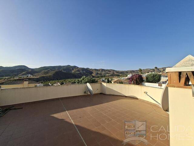 Villa Sierra: Villa for Sale in Arboleas, Almería Villa Sierra: Villa for Sale in Arboleas, Almería