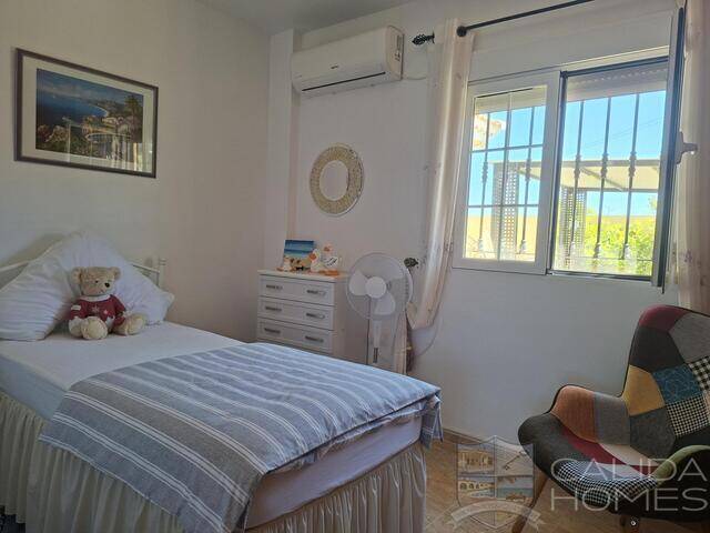 Casa de Zeus: Villa for Sale in Arboleas, Almería