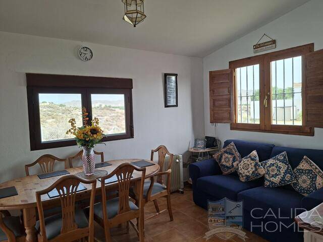 Villa Sanza: Villa for Sale in Arboleas, Almería