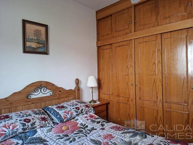Villa Sanza: Villa for Sale in Arboleas, Almería