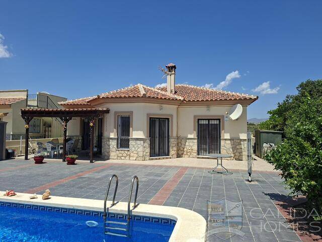 Villa Limon: Villa for Sale in Partaloa, Almería