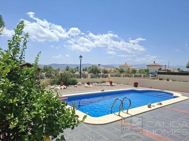 Villa Limon: Villa for Sale in Partaloa, Almería
