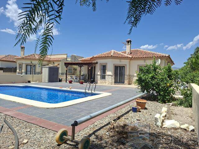 Villa Limon: Villa for Sale in Partaloa, Almería