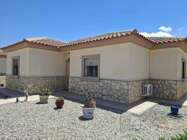Villa Limon: Villa for Sale in Partaloa, Almería