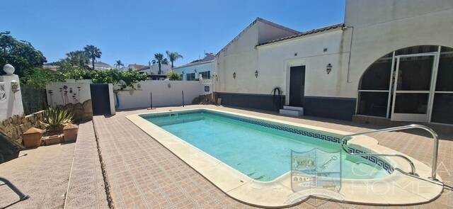 Villa Rosalia: Villa for Sale in Arboleas, Almería Villa Rosalia: Villa for Sale in Arboleas, Almería