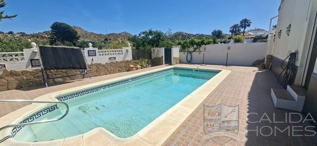 Villa Rosalia: Villa for Sale in Arboleas, Almería Villa Rosalia: Villa for Sale in Arboleas, Almería