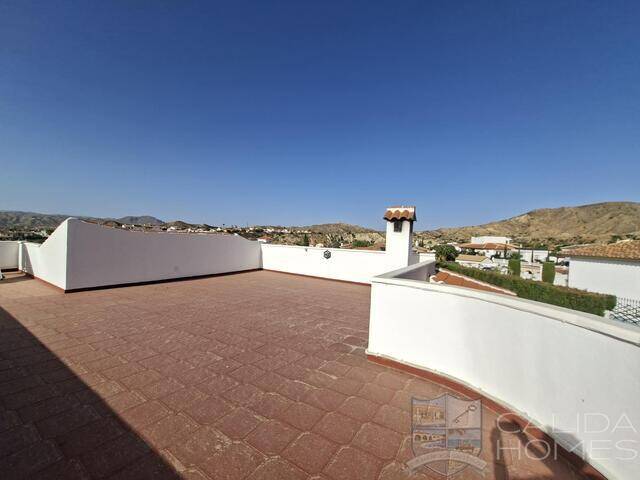 Villa Nueva Vida: Villa for Sale in Arboleas, Almería
