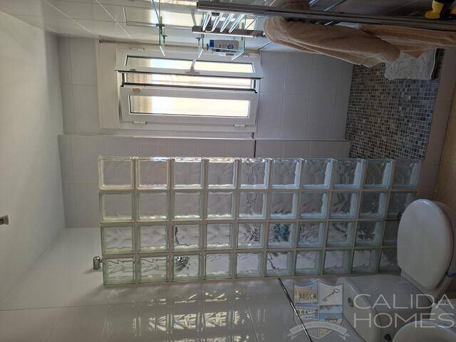 Villa Los Keron: Villa for Sale in Arboleas, Almería