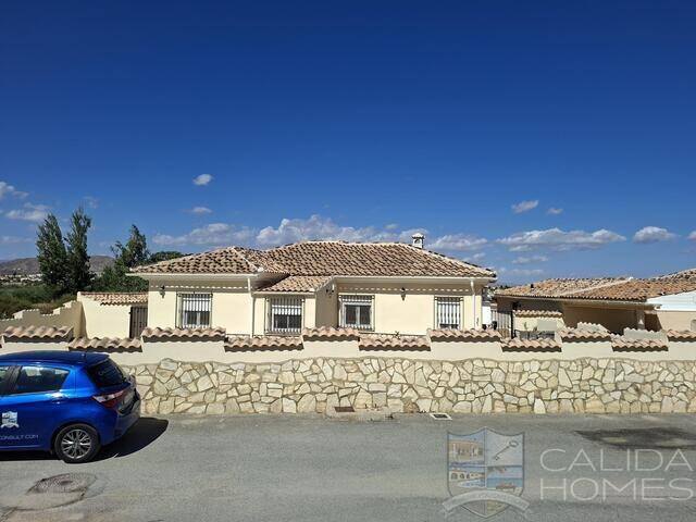Villa Los Keron: Villa for Sale in Arboleas, Almería