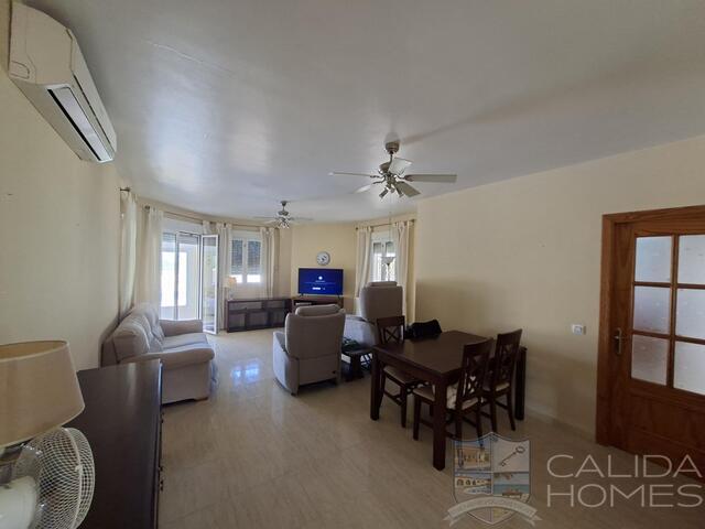 Villa Los Keron: Villa for Sale in Arboleas, Almería Villa Los Keron: Villa for Sale in Arboleas, Almería