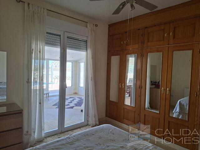 Villa Los Keron: Villa for Sale in Arboleas, Almería Villa Los Keron: Villa for Sale in Arboleas, Almería