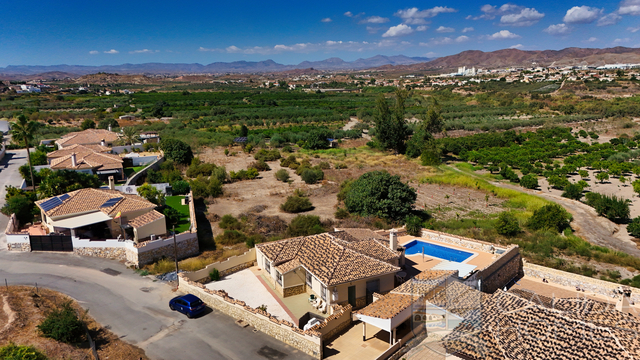 Villa Los Keron: Villa for Sale in Arboleas, Almería Villa Los Keron: Villa for Sale in Arboleas, Almería