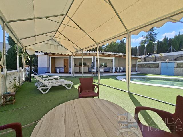 Villa Peral: Villa for Sale in La Estacion (Escullar), Almería Villa Peral: Villa for Sale in La Estacion (Escullar), Almería