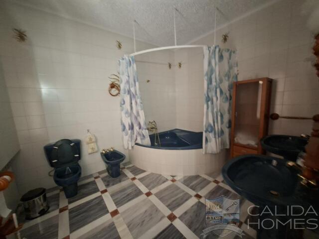 Villa Peral: Villa for Sale in La Estacion (Escullar), Almería Villa Peral: Villa for Sale in La Estacion (Escullar), Almería