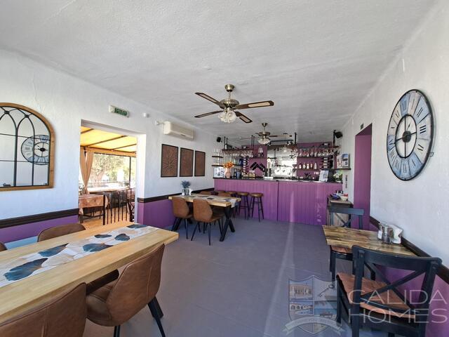 La Fiesta: Villa for Sale in Arboleas, Almería La Fiesta: Villa for Sale in Arboleas, Almería