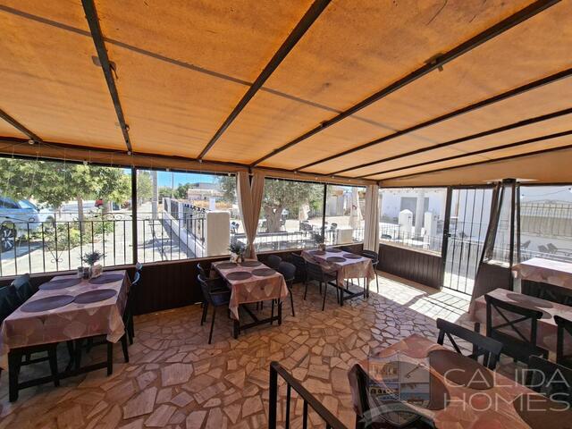 La Fiesta: Villa for Sale in Arboleas, Almería La Fiesta: Villa for Sale in Arboleas, Almería