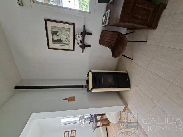 Villa Bodhi: Villa for Sale in Arboleas, Almería