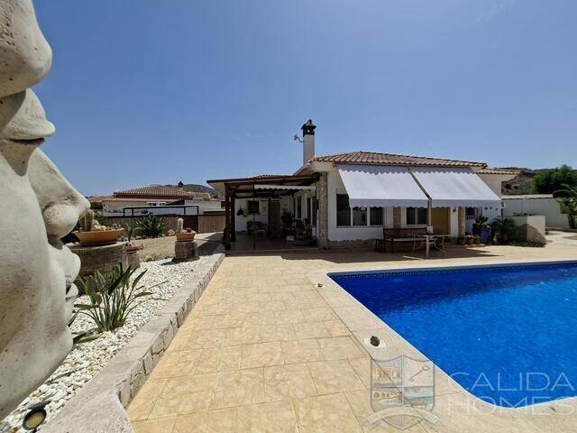 Villa Bodhi: Villa for Sale in Arboleas, Almería