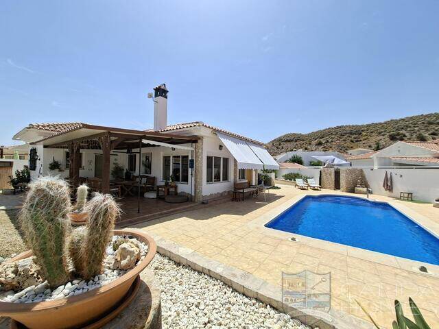 Villa Bodhi: Villa for Sale in Arboleas, Almería