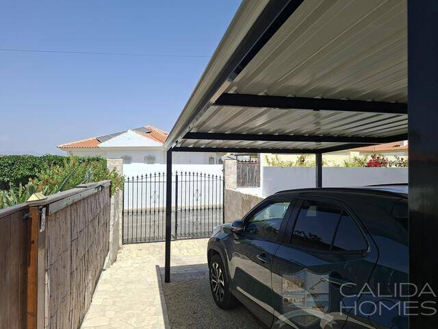 Villa Bodhi: Villa for Sale in Arboleas, Almería