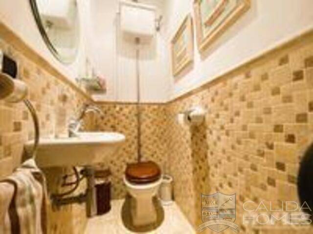 Villa Magnifica: Villa for Sale in Vera, Almería