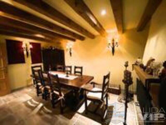 Villa Magnifica: Villa for Sale in Vera, Almería