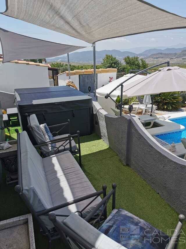 chalet bonita: Villa for Sale in Oria, Almería