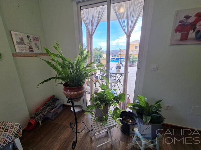 Villa Conchi: Villa for Sale in Arboleas, Almería