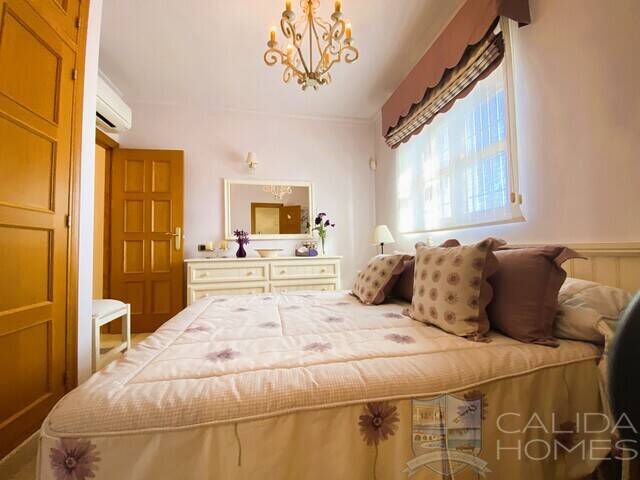 Villa Magnifica: Villa for Sale in Vera, Almería