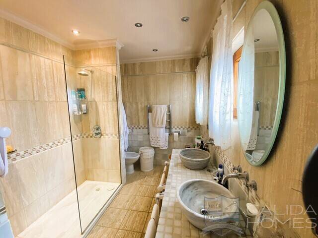 Villa Magnifica: Villa for Sale in Vera, Almería